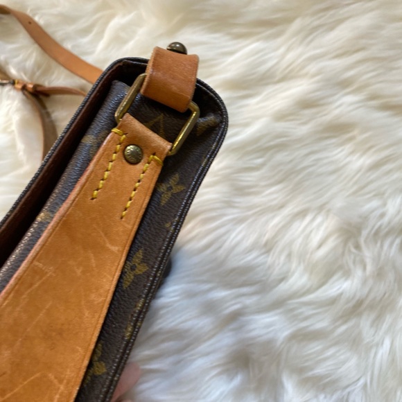 Authentic vintage Louis Vuitton monogram Cartouchiere GM - Picture 7 of 13